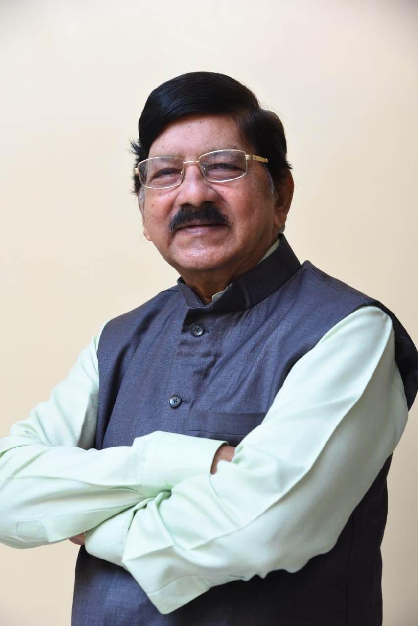 लेखक काशिनाथ  माटल यांच्या “सावट” कथासंग्रहाला संभाजी महाराज साहित्य पुरस्कार!