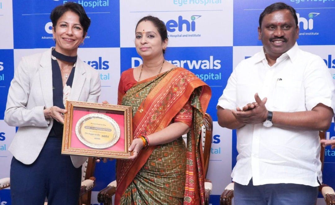 महापौर, उपमहापौर यांच्याकडून डॉ अग्रवाल हॉस्पिटलचा सन्मान