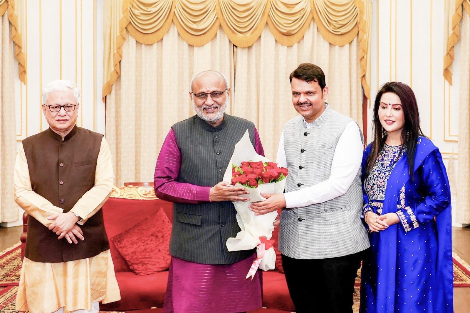 उपराष्ट्रपतींच्या सन्मानार्थ राज्यपालांकडून चहापान