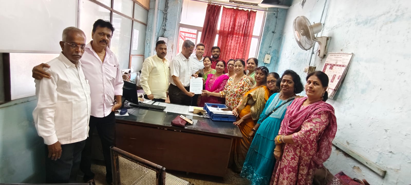 बंद असलेल्या बसेस ची वाहतूक पुन्हा सुरु करा