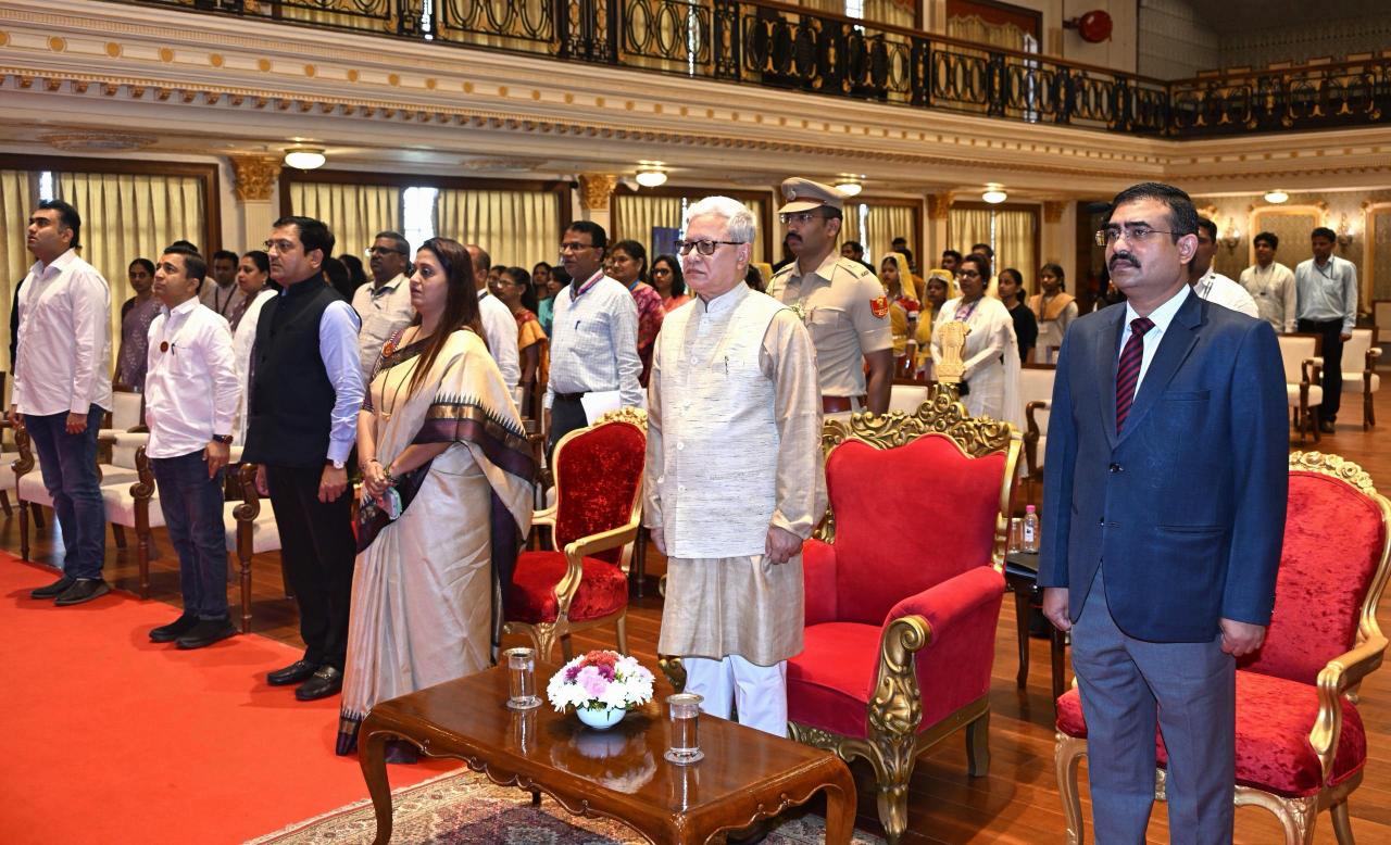  महाराष्ट्र लोकभवन येथे राजस्थान आणि ओडिशा राज्य स्थापना दिन साजरा
