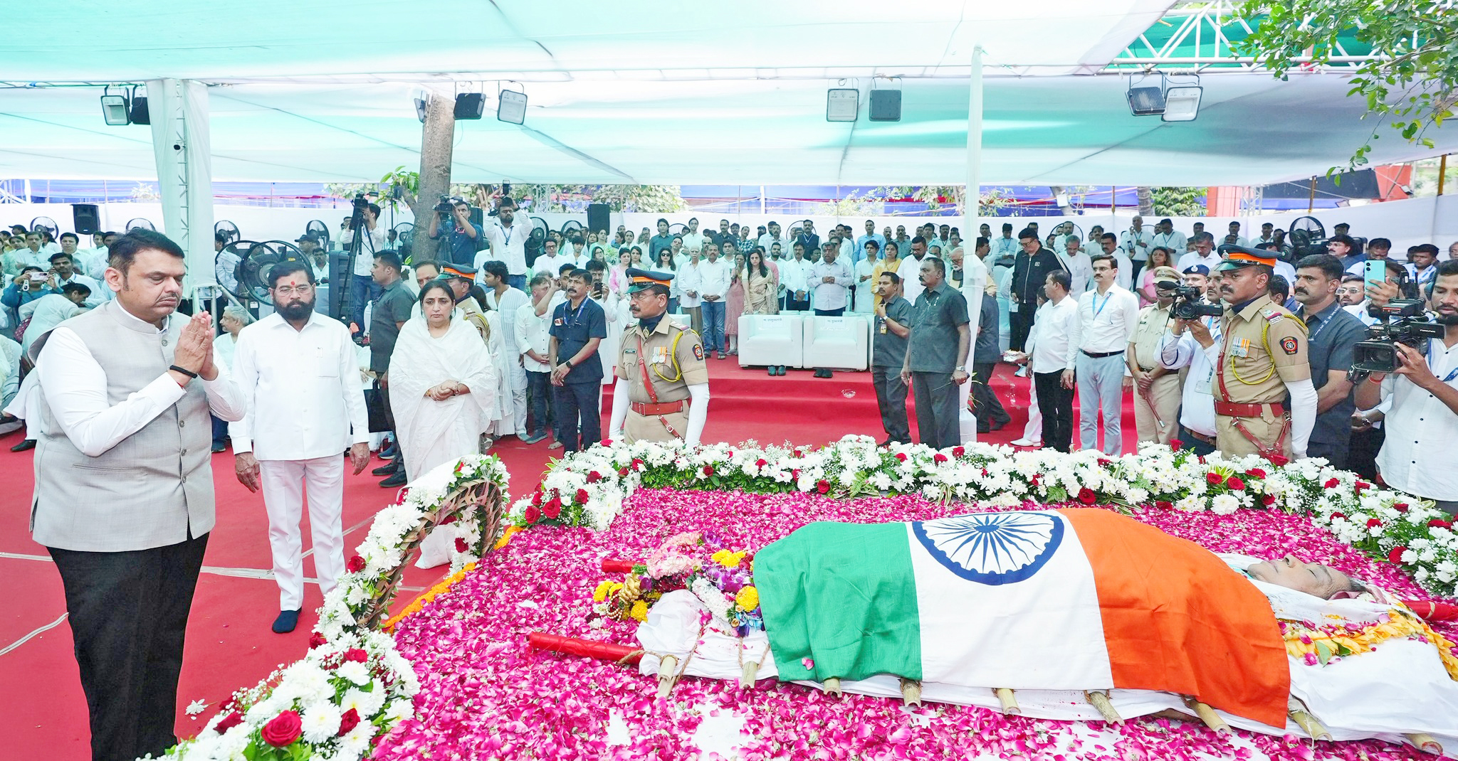 अलविदा आशाताई…सुरांचा ‘साज’ पंचतत्वात विलीन