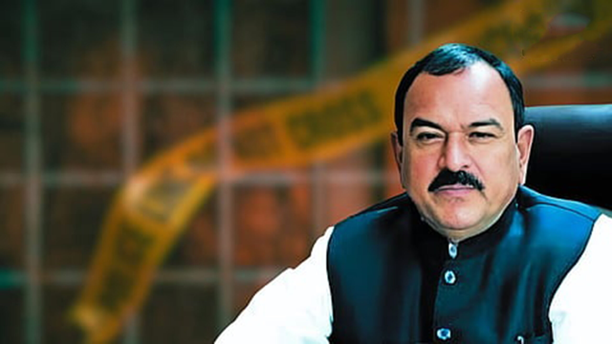 अजित पवारांच्या अपघातादरम्यान खरातच्या बँकेत ६२ वेळा पैसे जमा