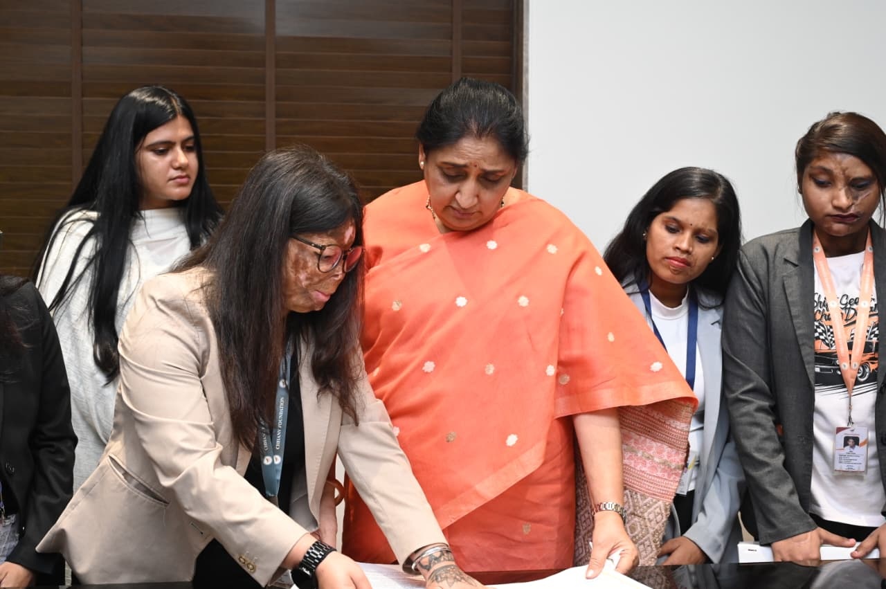 ॲसिड हल्ल्यातून बचावलेल्या महिलांच्या सक्षमीकरणासाठी महायुती सरकार कटिबद्ध